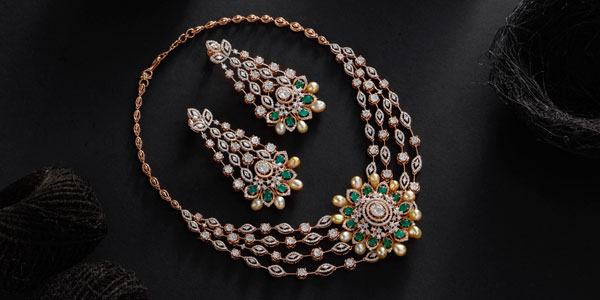 Diamond and Pearls Necklace Set for Vajra Bride segment